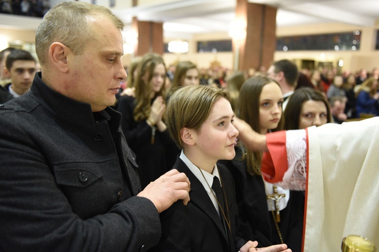 Bierzmowanie u Matki Bożej Nieustającej Pomocy w Mielcu - cz. 2