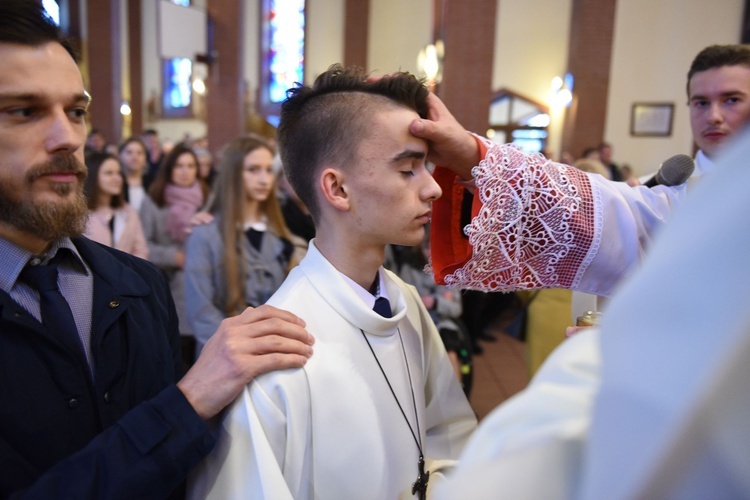 Bierzmowanie w par. Miłosierdzia Bożego w Brzesku