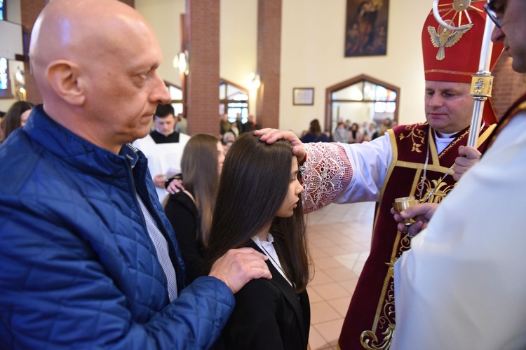 Bierzmowanie w par. Miłosierdzia Bożego w Brzesku