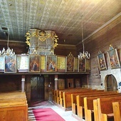 Droga Krzyżowa  (XVIII w.) z Sierakowic  dziś zdobi kościół  Trójcy Świętej w Rachowicach.