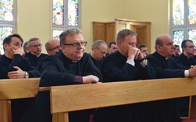 W programie był czas na adorację Najświętszego Sakramentu i wspólną Eucharystię pod przewodnictwem biskupa.