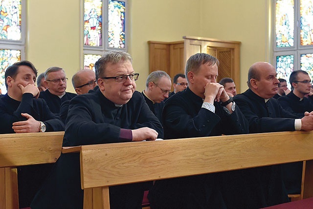 W programie był czas na adorację Najświętszego Sakramentu i wspólną Eucharystię pod przewodnictwem biskupa.