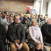 Ksiądz Tadeusz Pabjan, autor książki „Świat najlepszy z możliwych? O dobroci Boga i pochodzeniu zła”, wygłosił wykład w Alegorii.