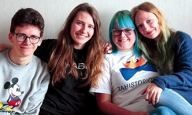 Od lewej: Wojciech Rogowski, Oliwia Gojżewska, Barbara Łopuchow i Wiktoria Kąkol – grupa uczniów z Gdańska zakręcona na punkcie historii.