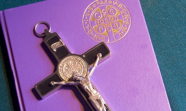 Wskazania dla kapłanów pełniących posługę egzorcysty