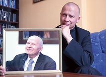 ▲	Odejście z tego świata ukochanego taty boli, ale napawa również nadzieją na spotkanie w niebie.