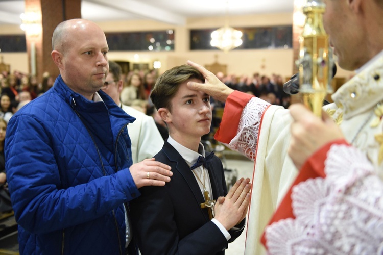 Bierzmowanie u Matki Bożej Nieustającej Pomocy w Mielcu - cz. 2