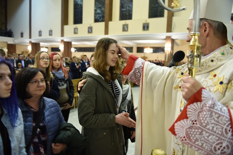 Bierzmowanie u Matki Bożej Nieustającej Pomocy w Mielcu - cz. 2