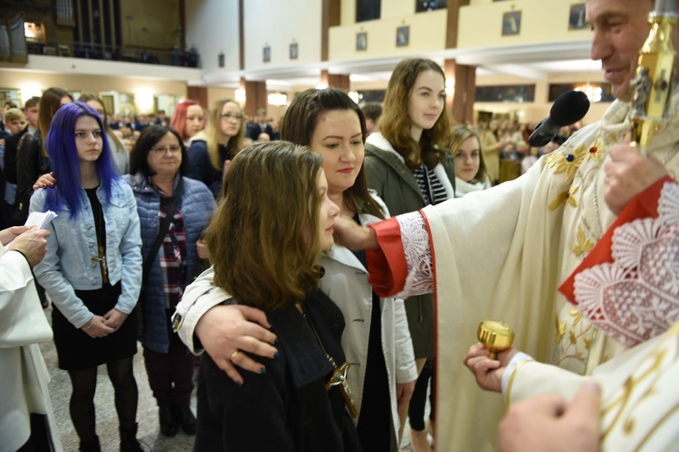 Bierzmowanie u Matki Bożej Nieustającej Pomocy w Mielcu - cz. 2