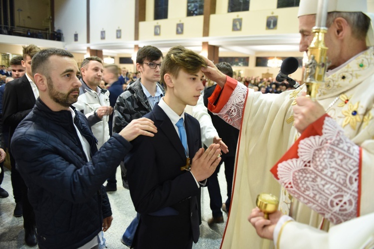 Bierzmowanie u Matki Bożej Nieustającej Pomocy w Mielcu - cz. 2