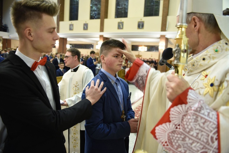 Bierzmowanie u Matki Bożej Nieustającej Pomocy w Mielcu - cz. 2