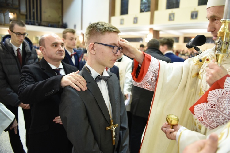 Bierzmowanie u Matki Bożej Nieustającej Pomocy w Mielcu - cz. 2