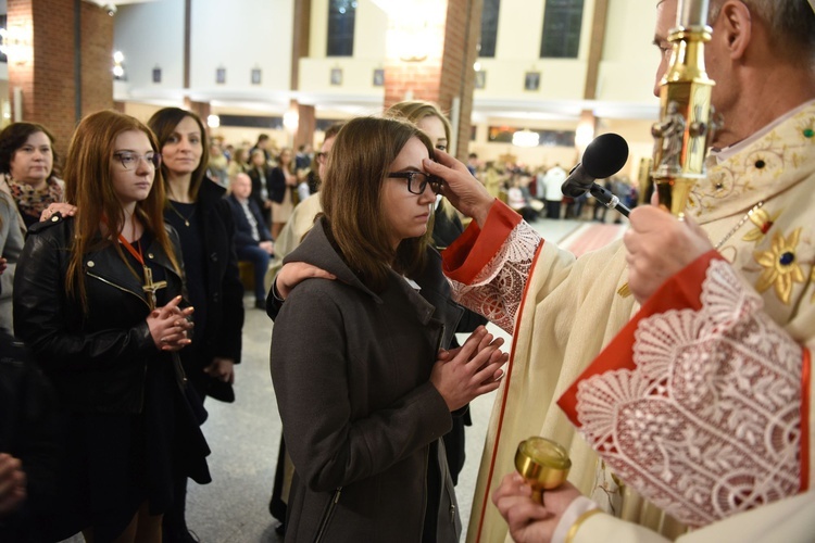 Bierzmowanie u Matki Bożej Nieustającej Pomocy w Mielcu - cz. 2