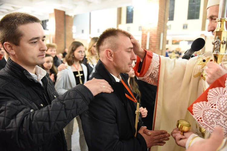 Bierzmowanie u Matki Bożej Nieustającej Pomocy w Mielcu - cz. 2