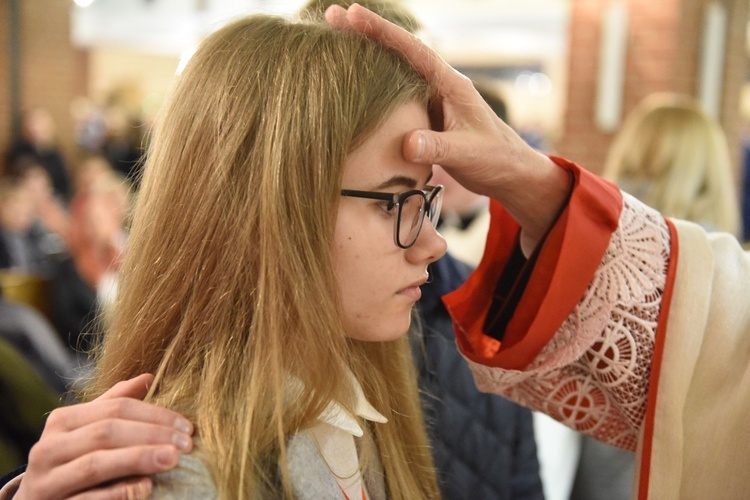 Bierzmowanie u Matki Bożej Nieustającej Pomocy w Mielcu - cz. 2