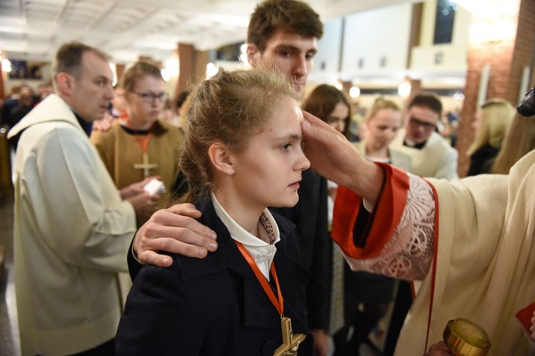 Bierzmowanie u Matki Bożej Nieustającej Pomocy w Mielcu - cz. 2