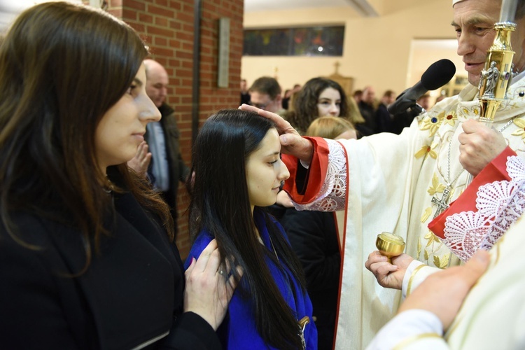 Bierzmowanie u Matki Bożej Nieustającej Pomocy w Mielcu - cz. 2