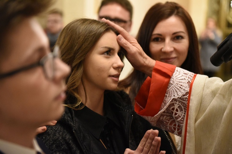 Bierzmowanie u Matki Bożej Nieustającej Pomocy w Mielcu - cz. 2