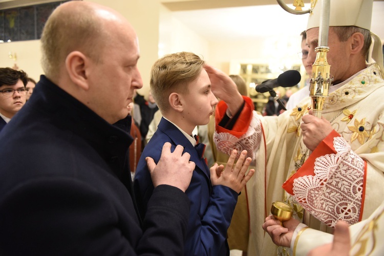 Bierzmowanie u Matki Bożej Nieustającej Pomocy w Mielcu - cz. 2