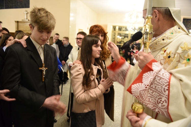 Bierzmowanie u Matki Bożej Nieustającej Pomocy w Mielcu - cz. 2