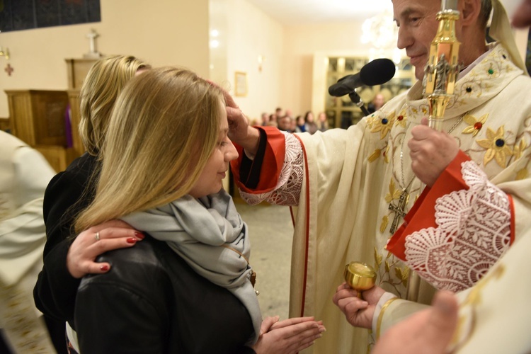 Bierzmowanie u Matki Bożej Nieustającej Pomocy w Mielcu - cz. 2