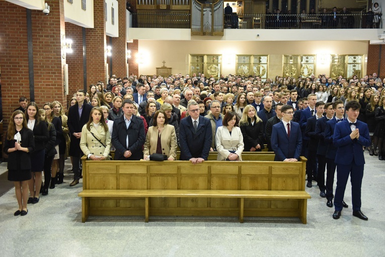Bierzmowanie u Matki Bożej Nieustającej Pomocy w Mielcu - cz. 2