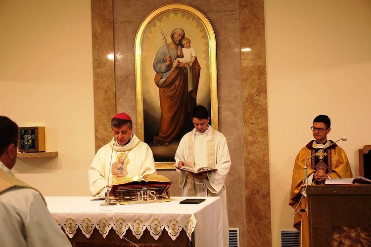 Poświęcenie Domu Duszpasterskiego św. Józefa w Andrychowie.