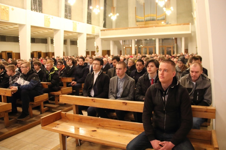 Odpust i bierzmowanie w kościele św. Józefa w Gdyni-Leszczynkach