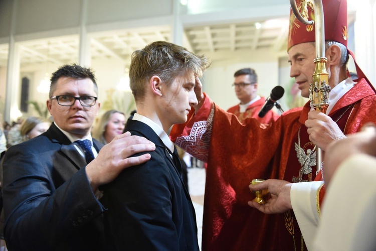 Bierzmowanie w par. Trójcy Przenajświętszej w Mielcu