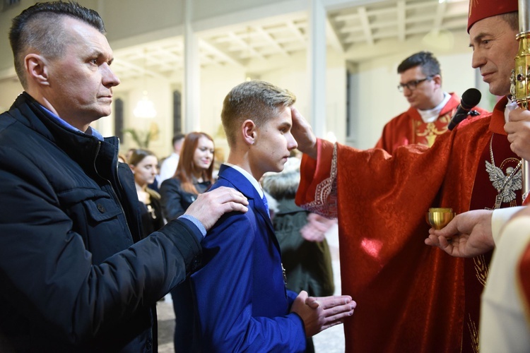 Bierzmowanie w par. Trójcy Przenajświętszej w Mielcu