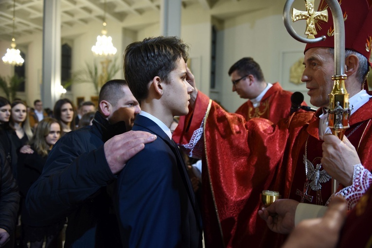 Bierzmowanie w par. Trójcy Przenajświętszej w Mielcu