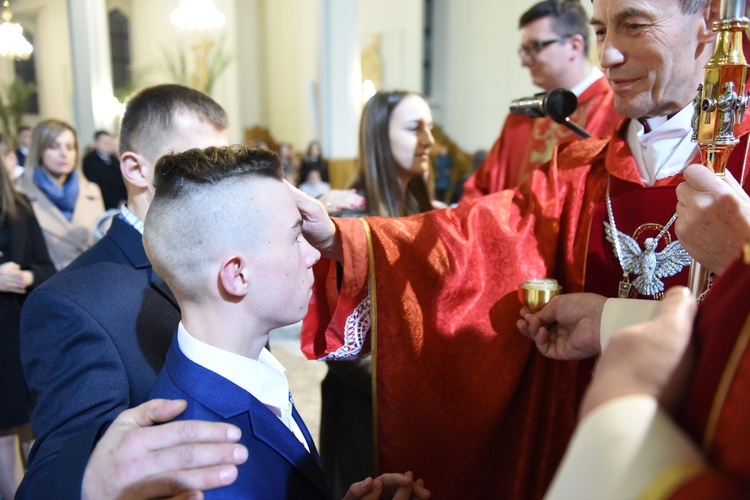 Bierzmowanie w par. Trójcy Przenajświętszej w Mielcu