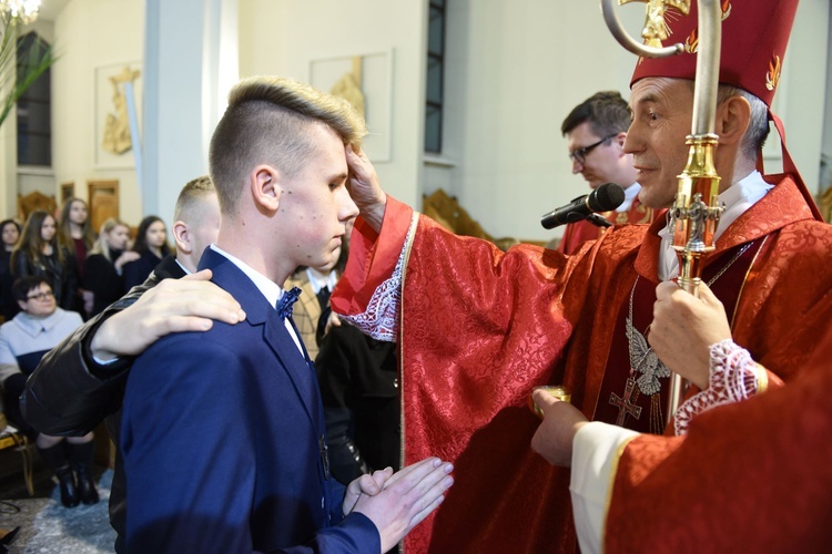 Bierzmowanie w par. Trójcy Przenajświętszej w Mielcu