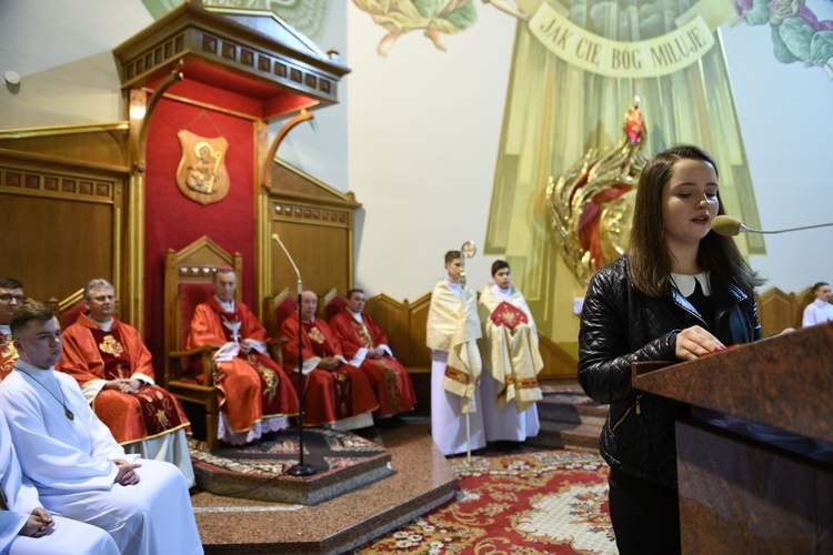 Bierzmowanie w par. Trójcy Przenajświętszej w Mielcu