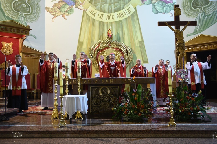 Bierzmowanie w par. Trójcy Przenajświętszej w Mielcu