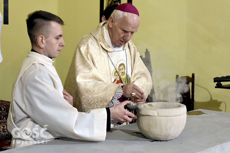 Konsekracja ołtarza w Wałbrzychu