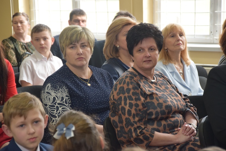 Nadanie imienia Szkole Podstawowej w Trębkach