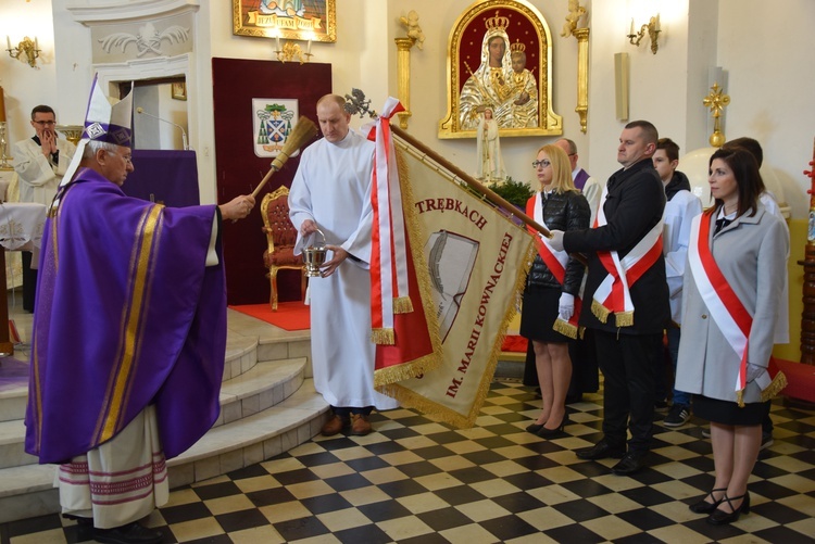 Nadanie imienia Szkole Podstawowej w Trębkach