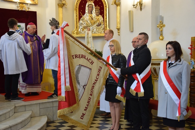 Nadanie imienia Szkole Podstawowej w Trębkach