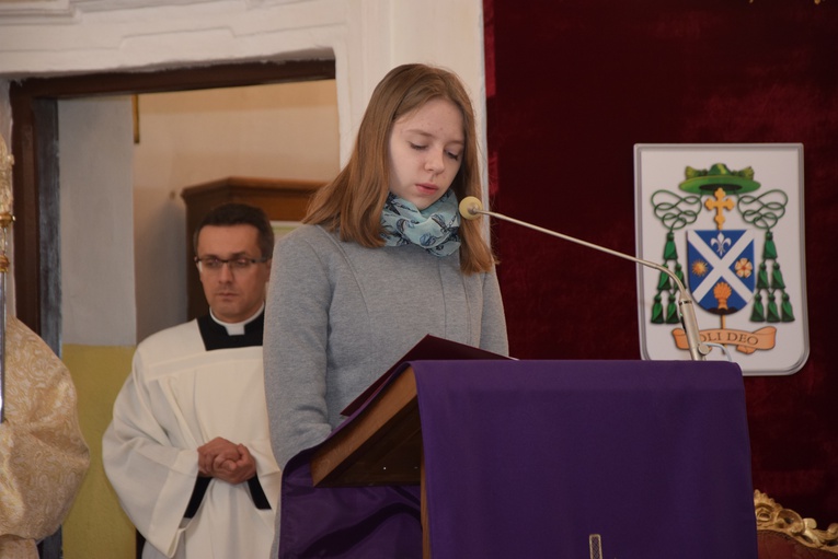 Nadanie imienia Szkole Podstawowej w Trębkach