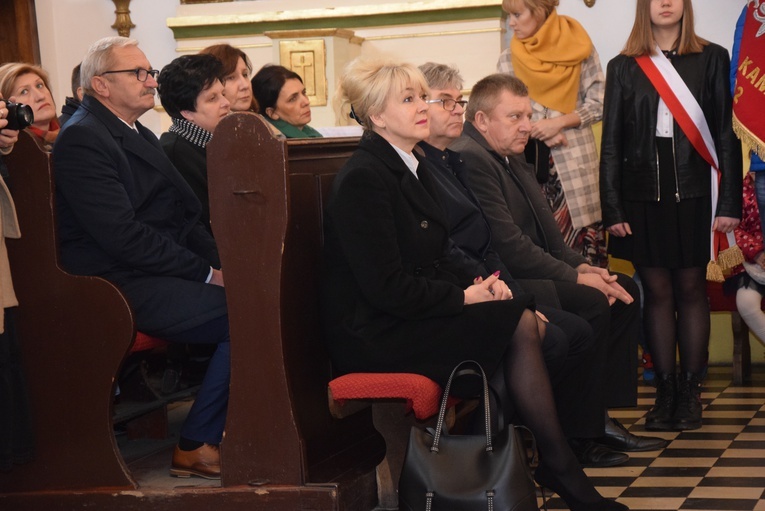 Nadanie imienia Szkole Podstawowej w Trębkach