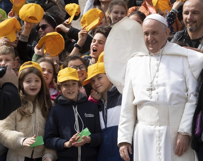 Franciszek: Niech wam nie braknie pogody ducha i uśmiechu