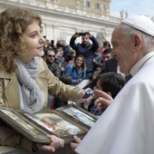 Franciszkowi zaprezentowano elektroniczną opaskę, która ratuje życie.