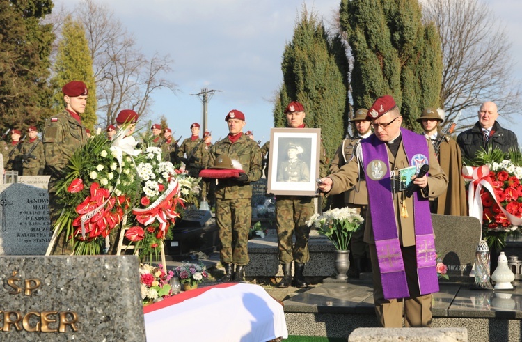Pogrzeb plut. Jana Kwiczali "Emila" w Czechowicach-Dziedzicach