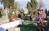 Pogrzeb plut. Jana Kwiczali "Emila" w Czechowicach-Dziedzicach