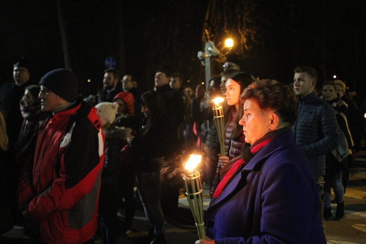 Droga Krzyżowa w Parku Miejskim w Legnicy