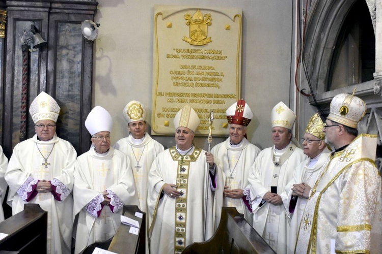 Uroczystości 15-lecia diecezji świdnickiej z udziałem abp. Salvatore Pennacchio