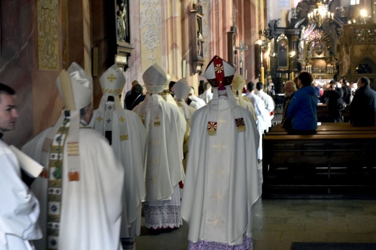 Uroczystości 15-lecia diecezji świdnickiej z udziałem abp. Salvatore Pennacchio