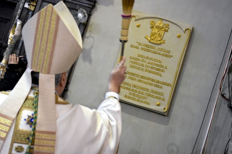 Uroczystości 15-lecia diecezji świdnickiej z udziałem abp. Salvatore Pennacchio