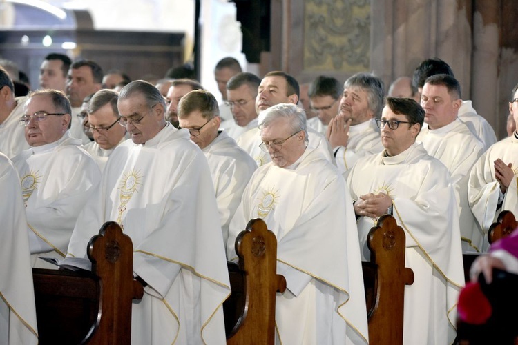 Uroczystości 15-lecia diecezji świdnickiej z udziałem abp. Salvatore Pennacchio